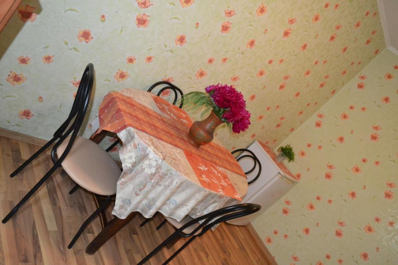 Квартира Двохкімнатна Фонтан Apartment Kamianets-Podilskyi Luaran gambar